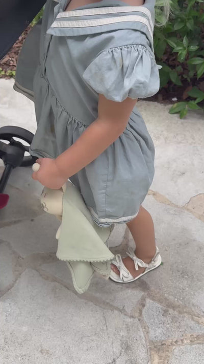 maison-elle-sleepy-elle-sage-green-baby-comforter-child-walking.mp4
